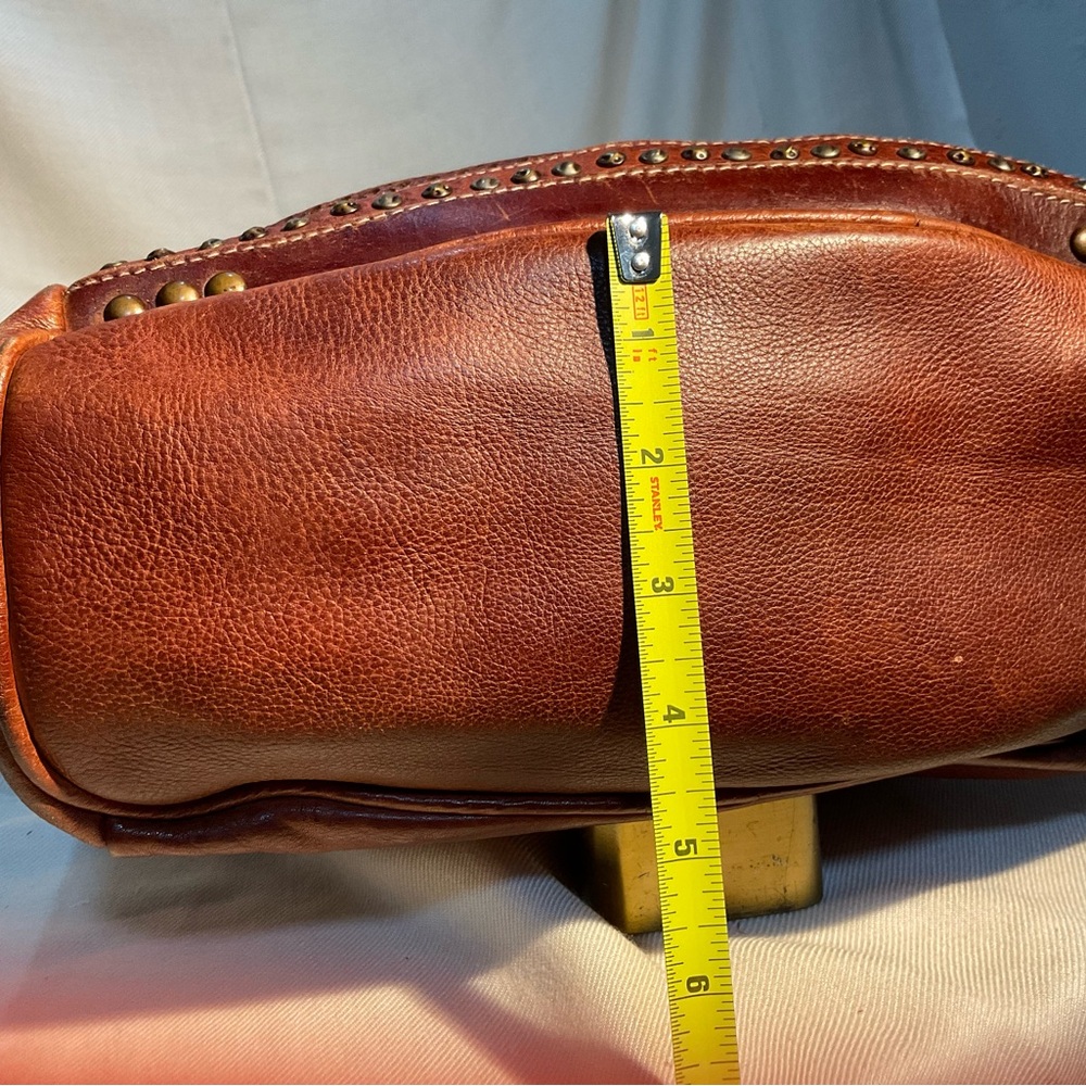 Chic Brown Leather Tote Bag - Picture 9 of 9
